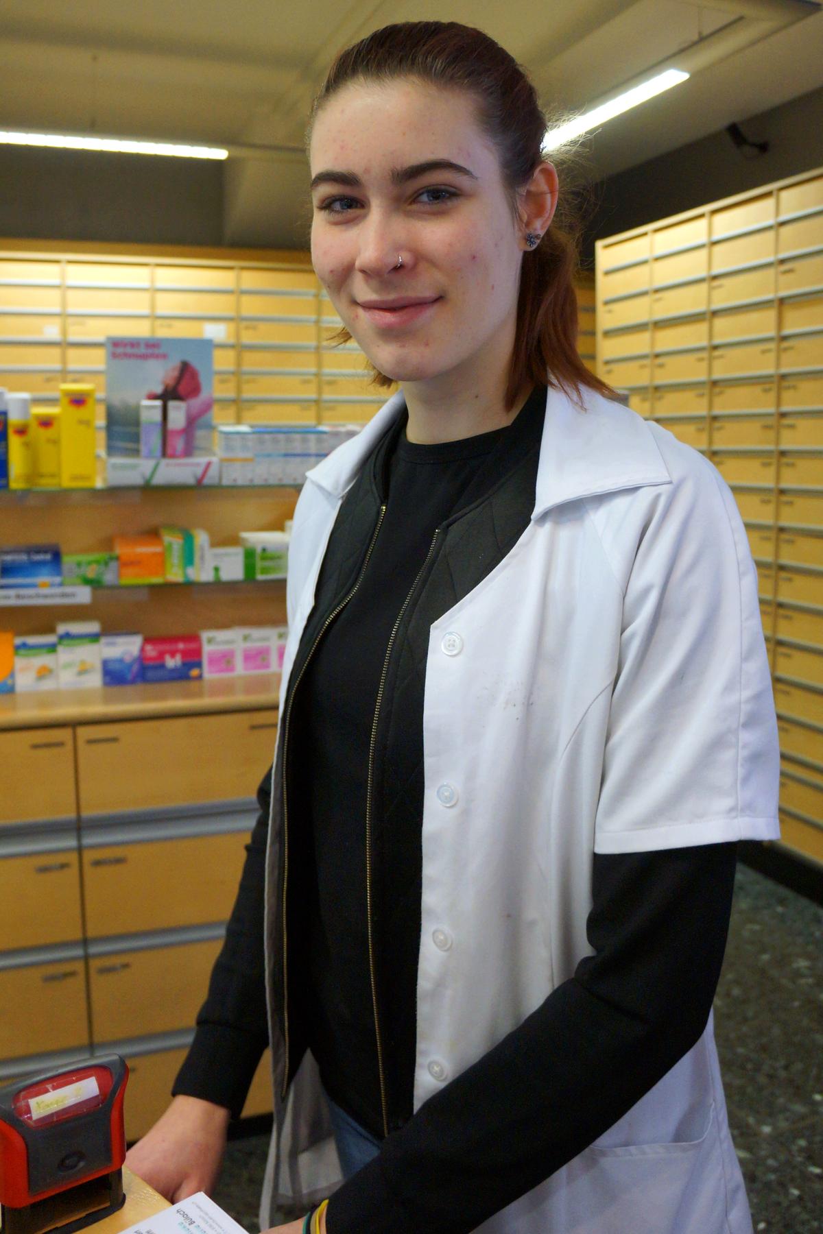 Pharma- Assistentin in Ausbildung
(3. Lehrjahr)
Verantwortlich für: L'Occitane Pharma- Assistentin in Ausbildung
(3. Lehrjahr)
Verantwortlich für: L'Occitane